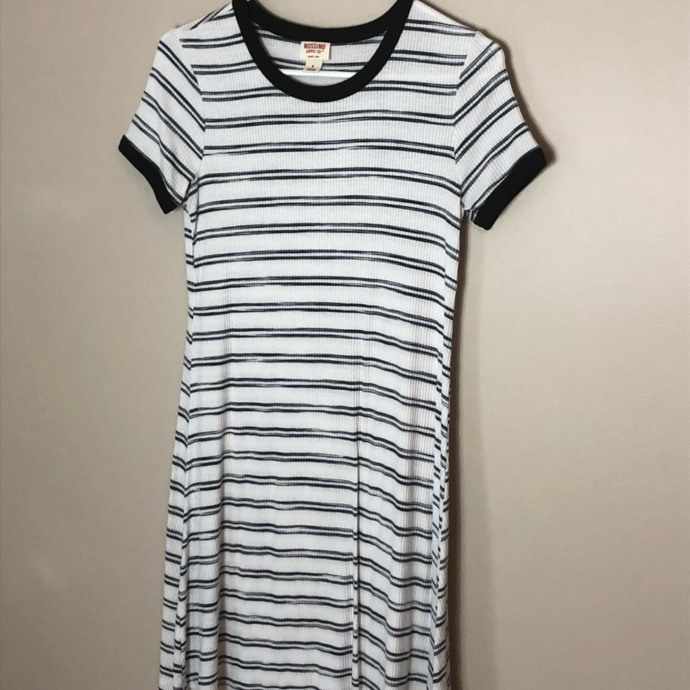 Mossimo T-shirt Dress Small, white and black